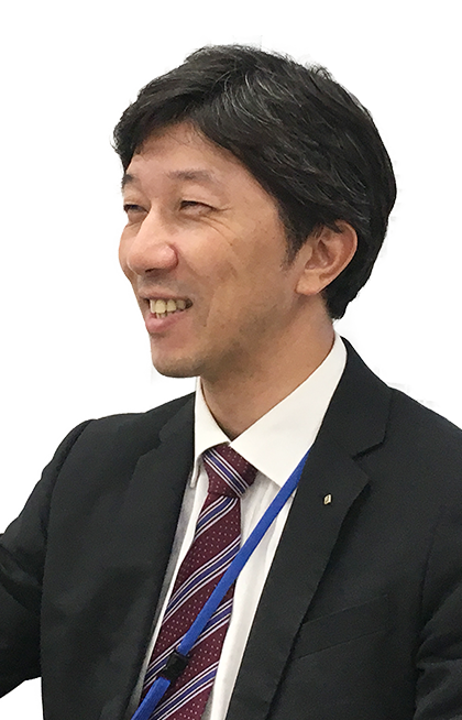 Public Housing Management Division Development and Sales Manager Takashi Akisada